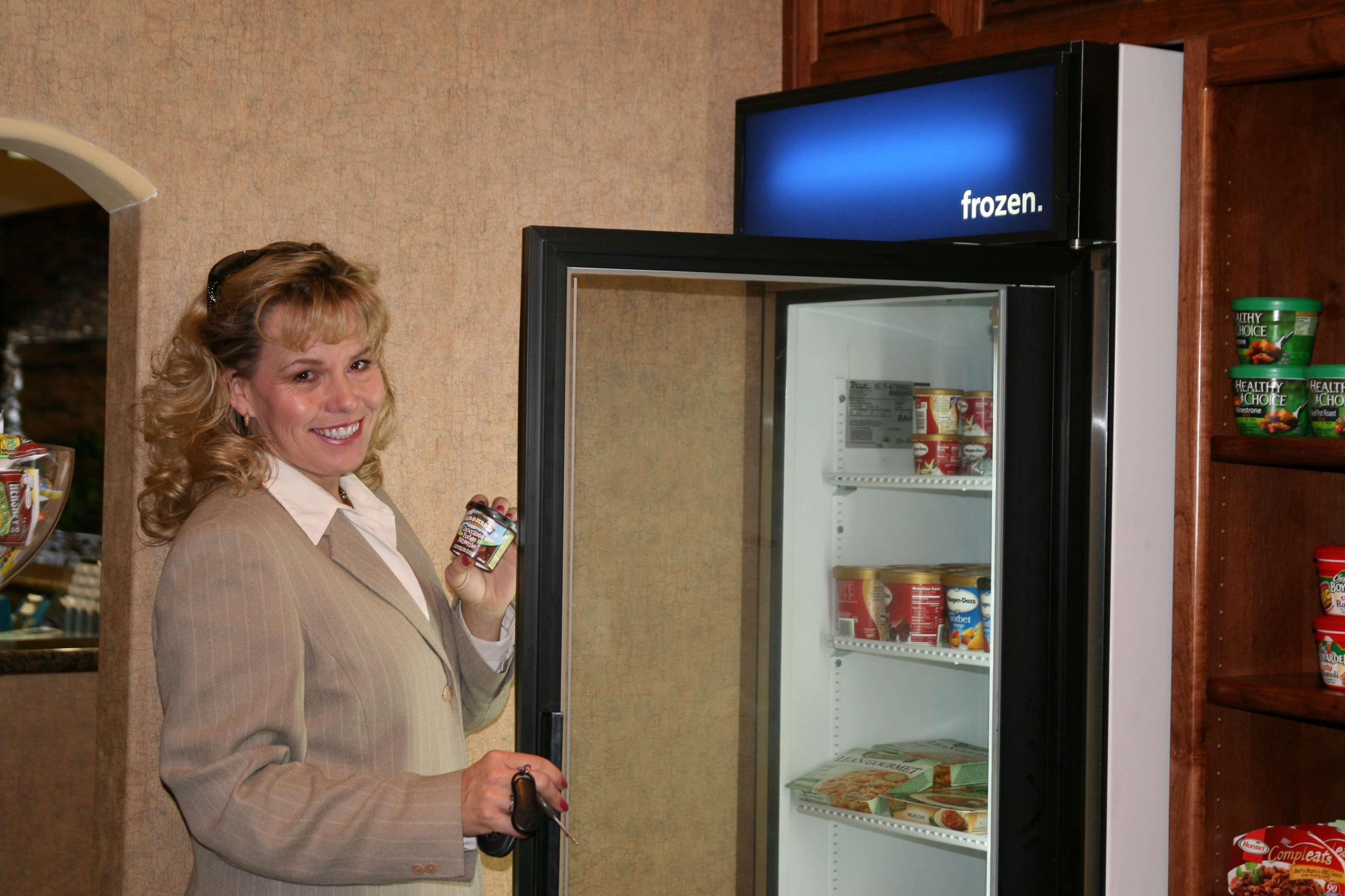 Hampton Inn & Suites Farmington Facilities photo