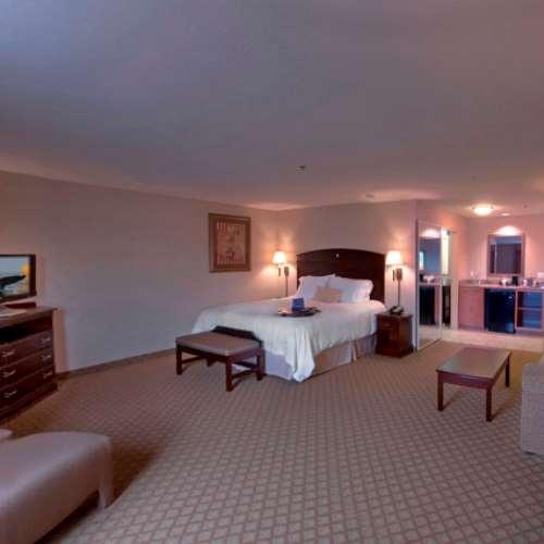 Hampton Inn & Suites Farmington Room photo